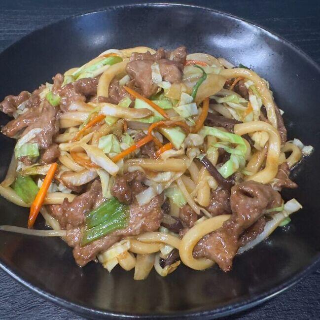 Stir-Fried Japanese Udon Noodles/ Beef